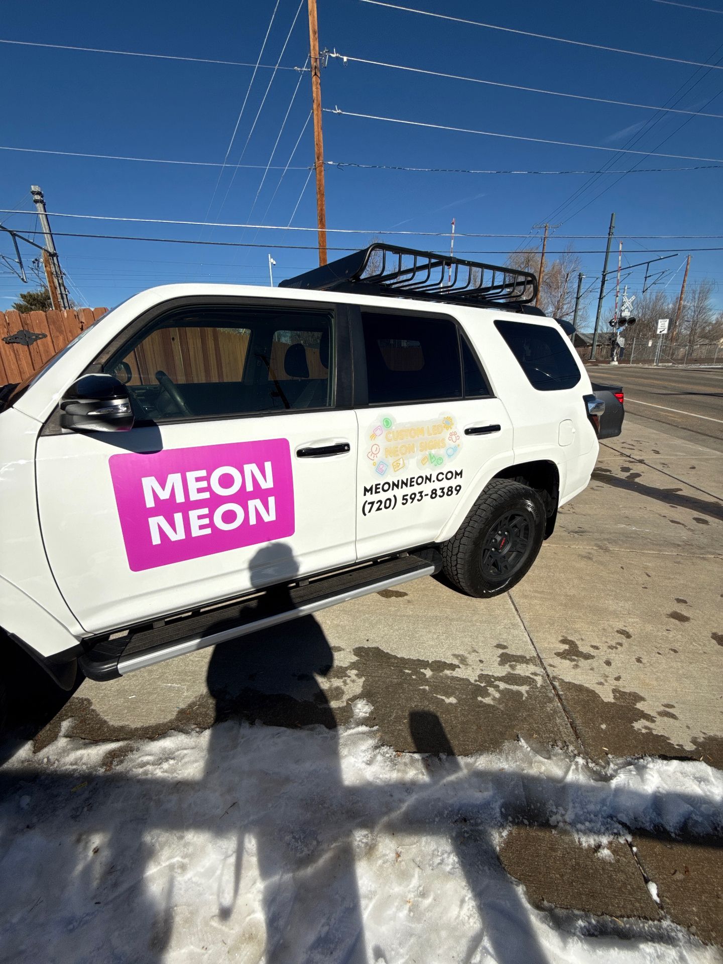 Commercial vehicle with coordinated company graphics